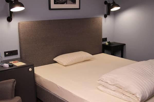 דרייאייך Hotel Henry מראה חיצוני תמונה