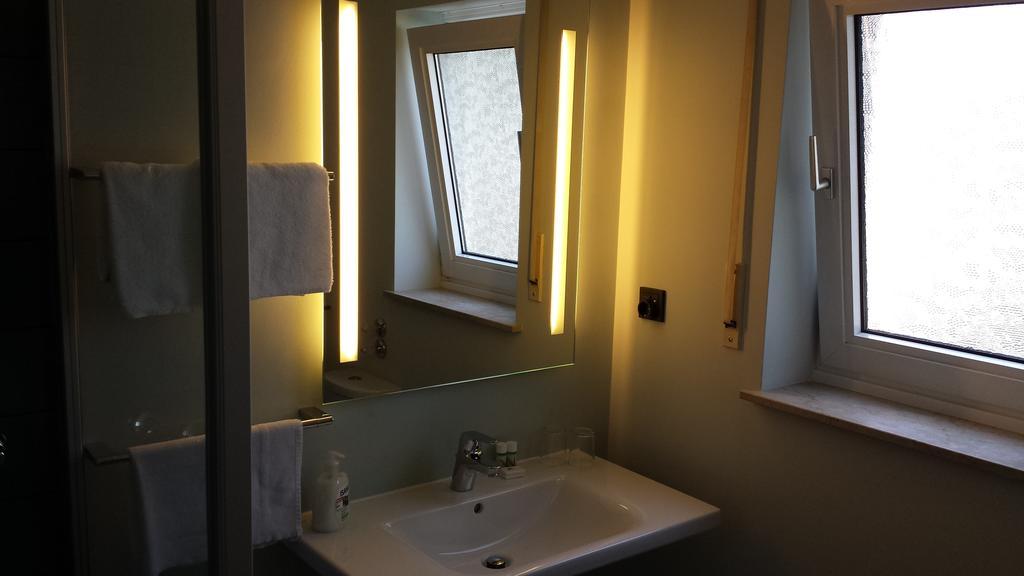 דרייאייך Hotel Henry מראה חיצוני תמונה