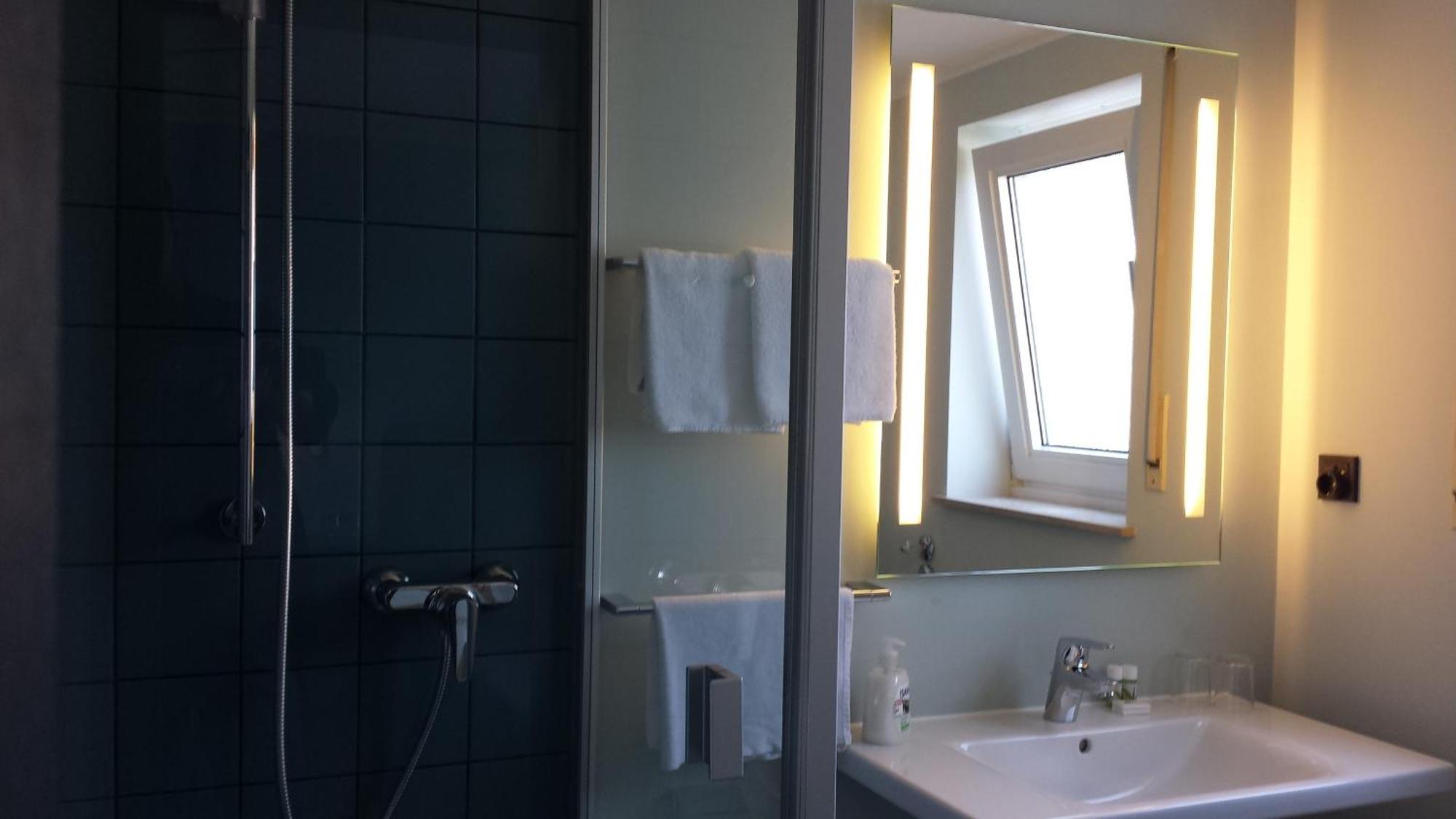 דרייאייך Hotel Henry מראה חיצוני תמונה